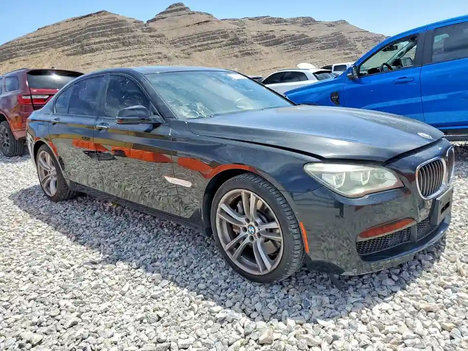WBAYA8C51DC996626 2013 BMW 7 SERIES-3