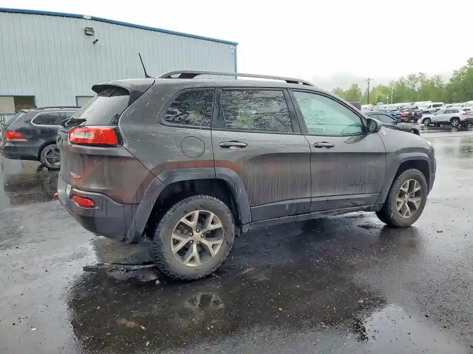 1C4PJMBSXGW164008 2016 JEEP CHEROKEE-2