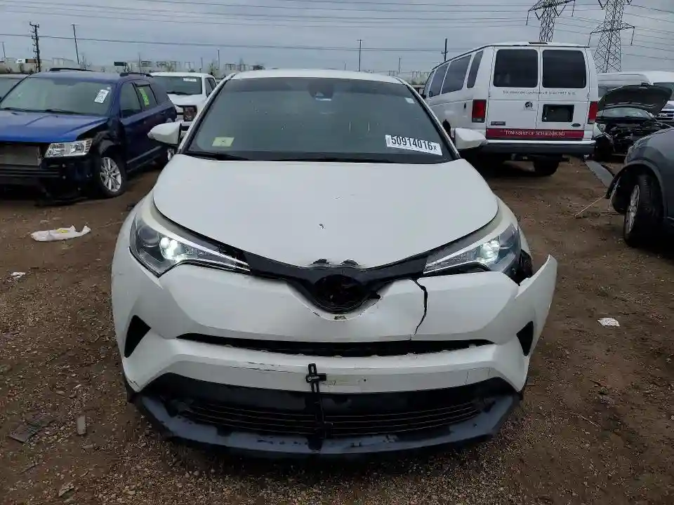 NMTKHMBX4JR051730 2018 TOYOTA C-HR-4