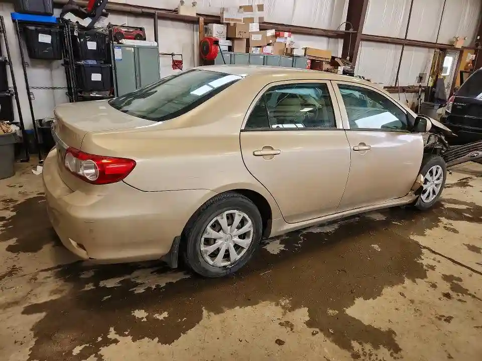 2T1BU4EE9CC876083 2012 TOYOTA COROLLA-2