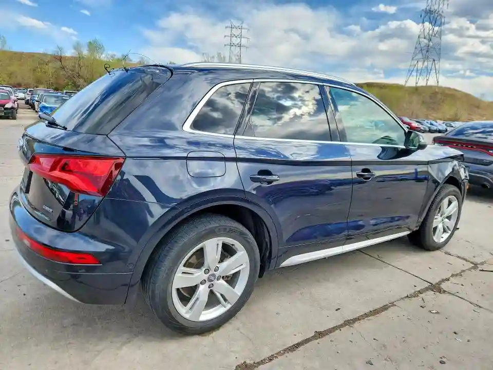 WA1CNAFY1K2053602 2019 AUDI Q5-2