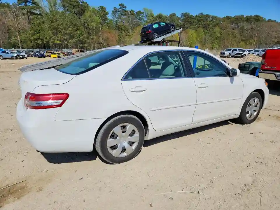 4T1BF3EK0BU746409 2011 TOYOTA CAMRY-2