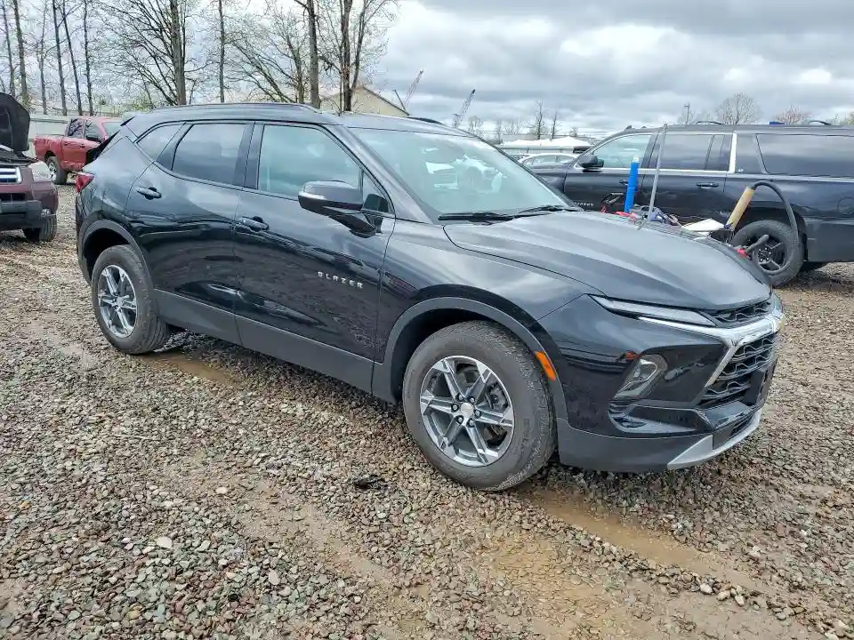 3GNKBJRS8RS179768 2024 CHEVROLET BLAZER-3
