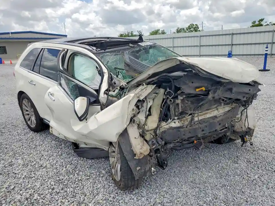 2LMDJ6JK8CBL13284 2012 LINCOLN MKX-3