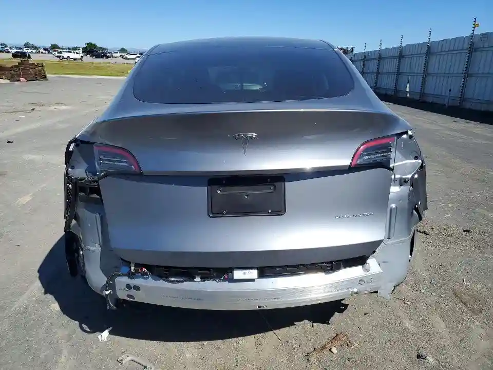 7SAYGDEE2SF280702 2025 TESLA MODEL Y-5