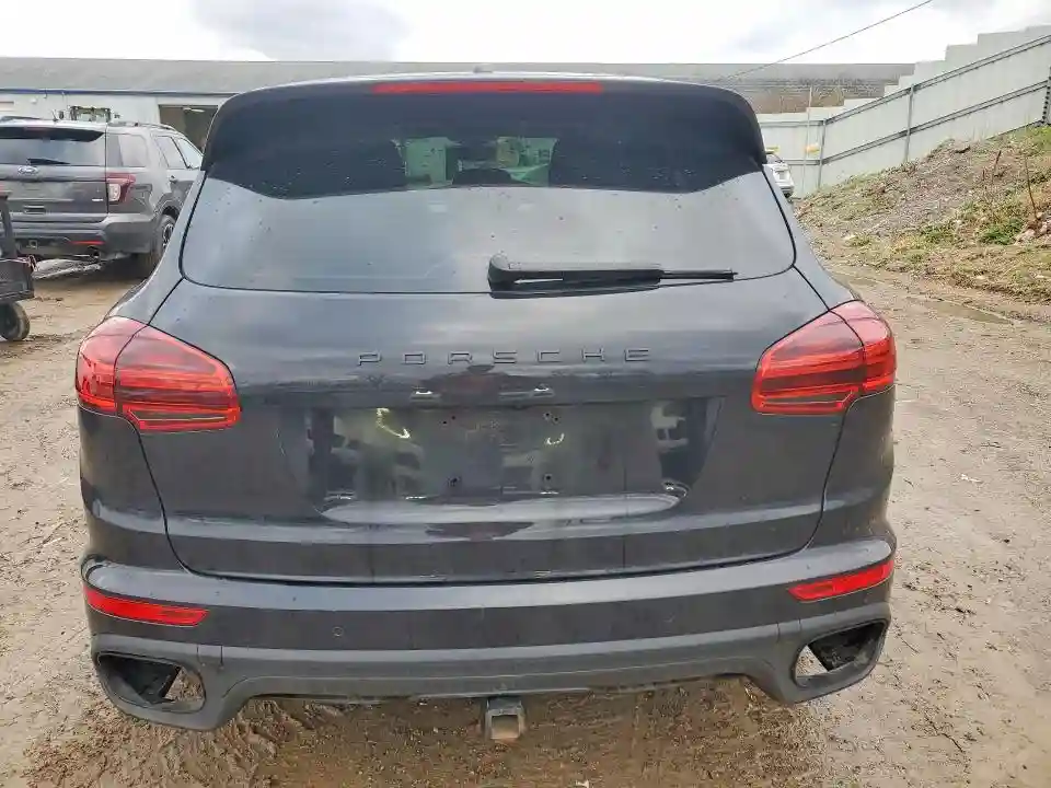WP1AA2A20GKA08092 2016 PORSCHE CAYENNE-5
