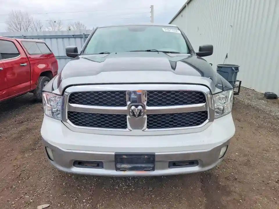 1C6RR7KG6KS653379 2019 RAM 1500-4
