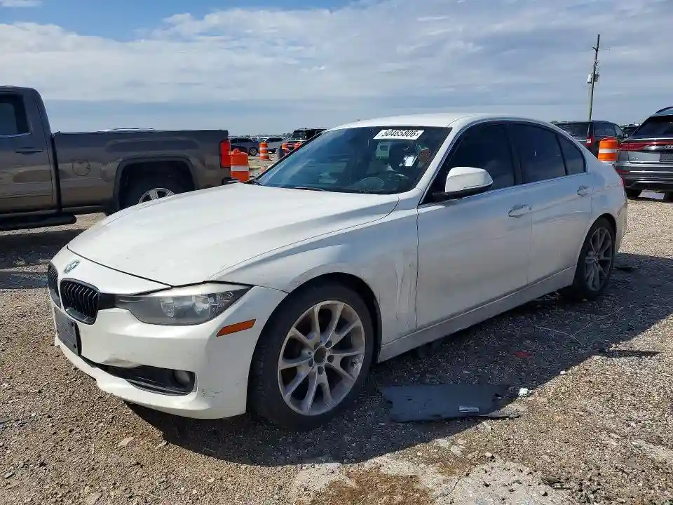 WBA3B1C5XFK139812 2015 BMW 3 SERIES-0
