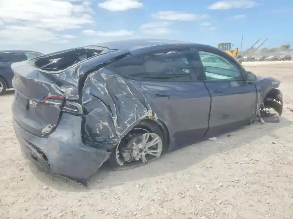 7SAYGDED6PF947527 2023 TESLA MODEL Y-2