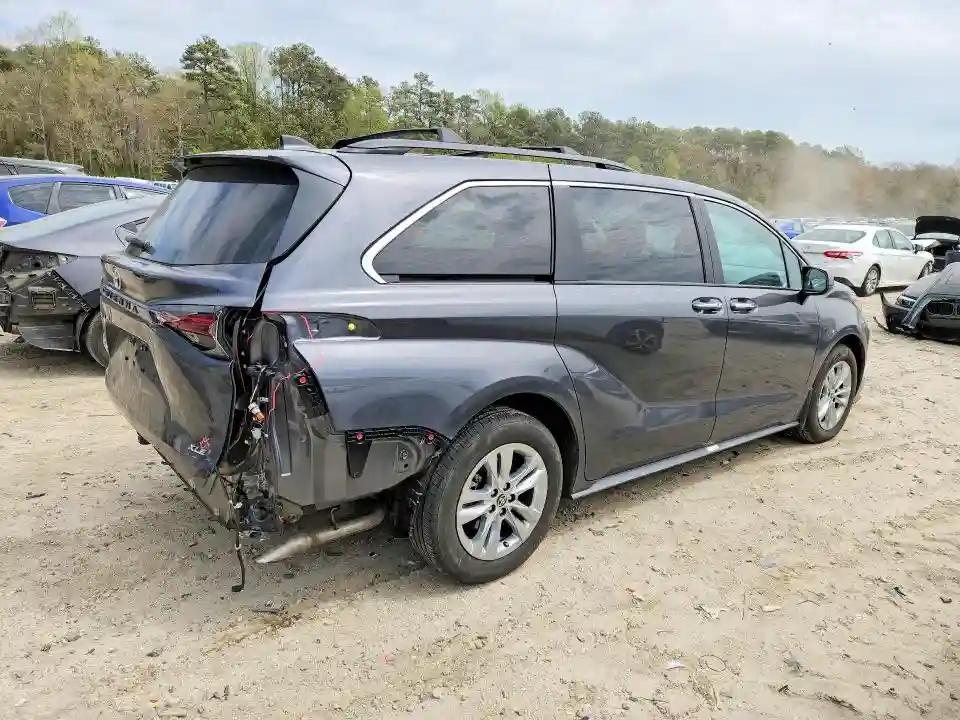 5TDJSKFC2SS215360 2025 TOYOTA SIENNA-2