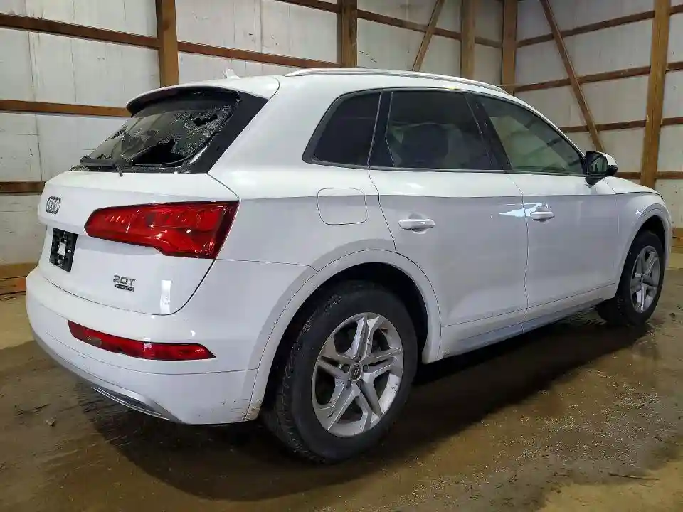 WA1ANAFY5J2004652 2018 AUDI Q5-2