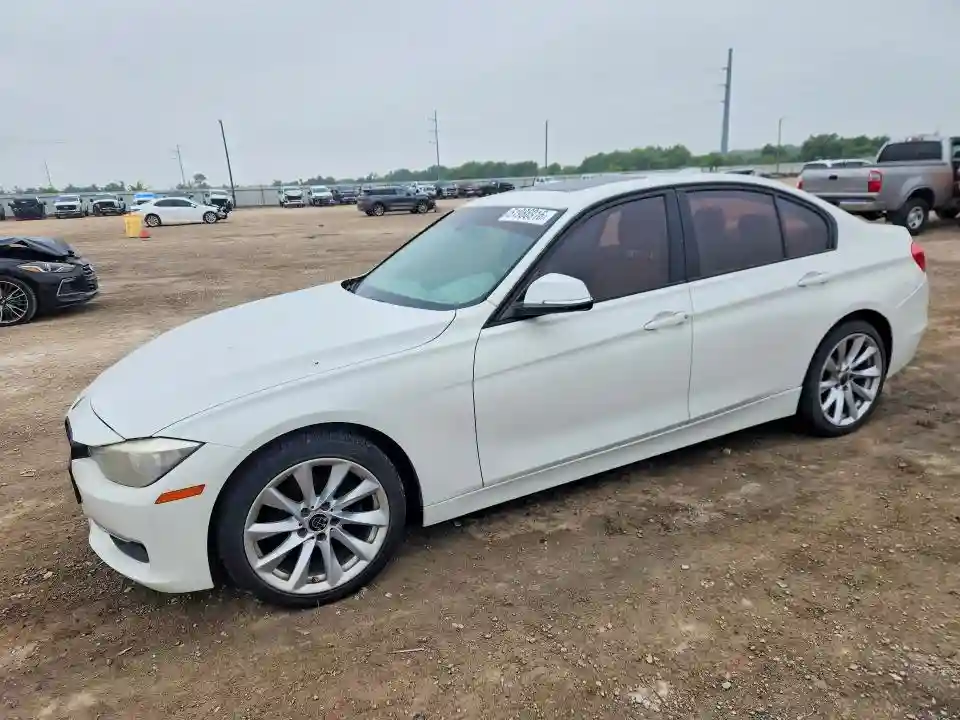 WBA3A5C51DF353958 2013 BMW 3 SERIES-0