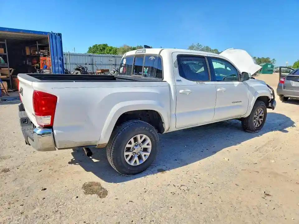 3TMAZ5CN2HM036330 2017 TOYOTA TACOMA-2