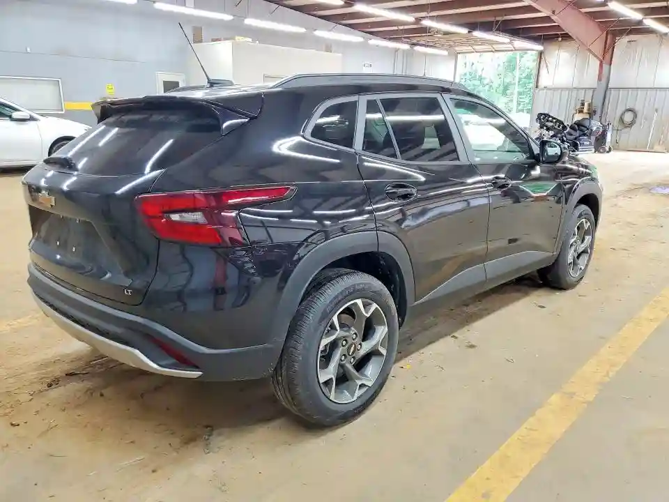 KL77LHEP0TC072181 2026 CHEVROLET TRAX-2