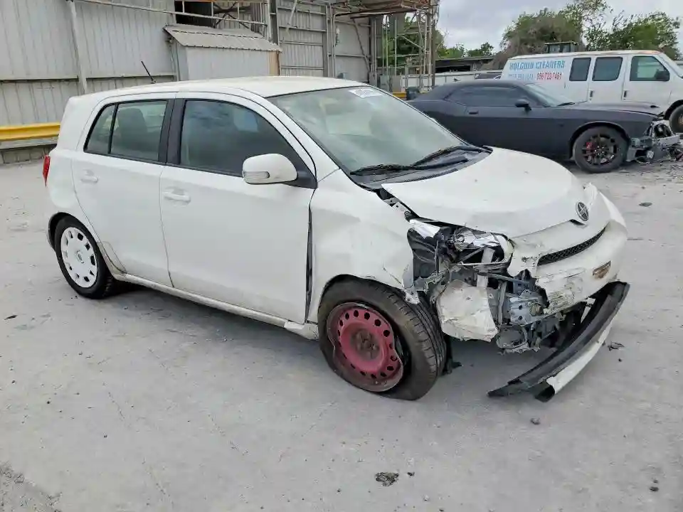 JTKKU4B48B1015288 2011 SCION XD-3