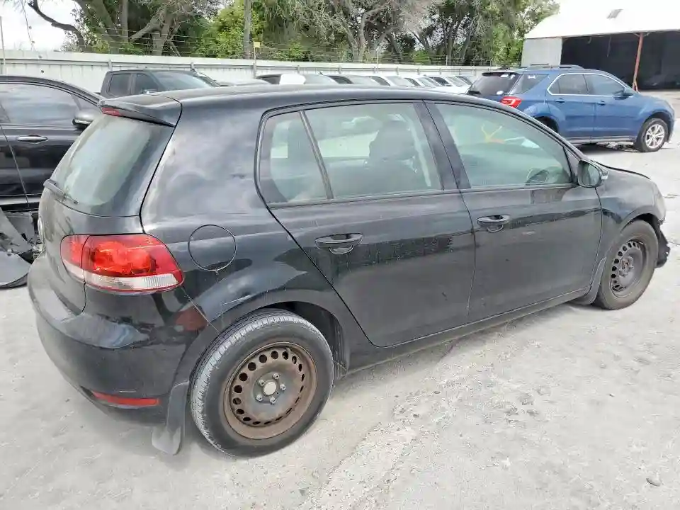 WVWDB7AJ7DW138682 2013 VOLKSWAGEN GOLF-2