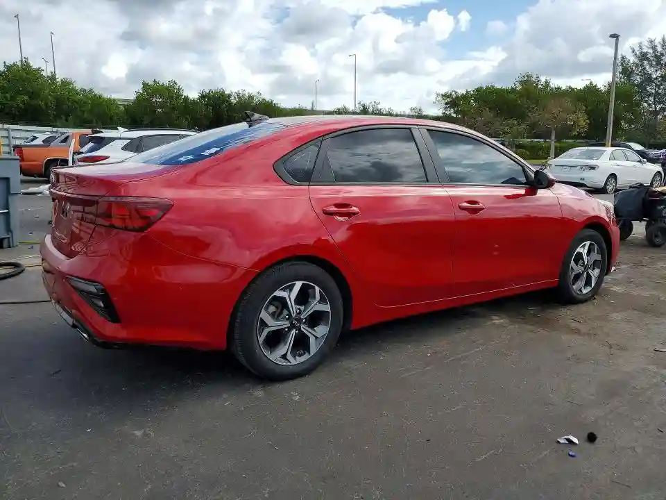 3KPF24AD8ME383793 2021 KIA FORTE LXS-2