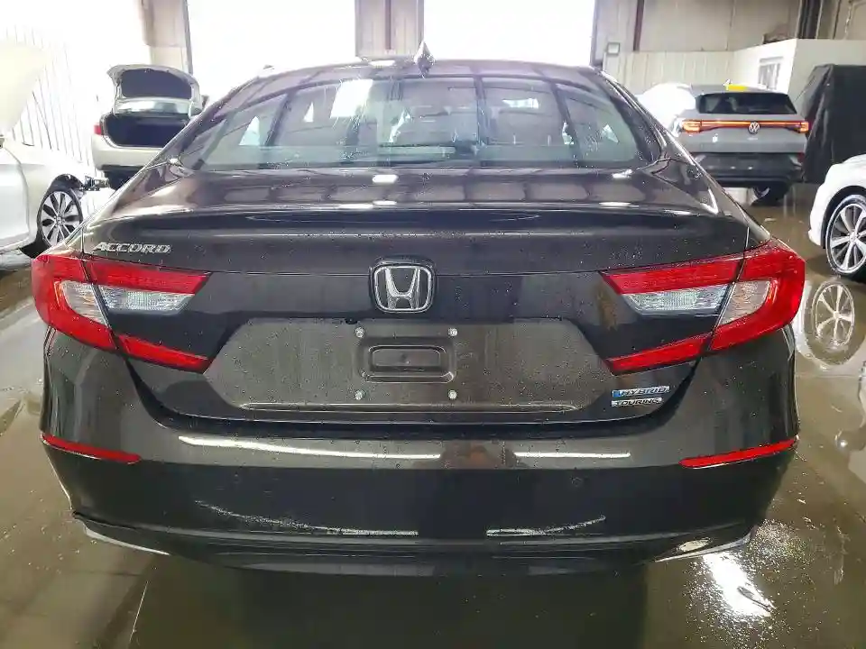 1HGCV3F90JA008425 2018 HONDA ACCORD-5