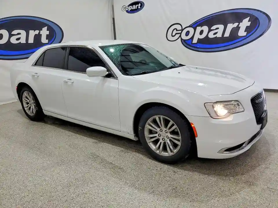 2C3CCAAG2HH560104 2017 CHRYSLER 300-3
