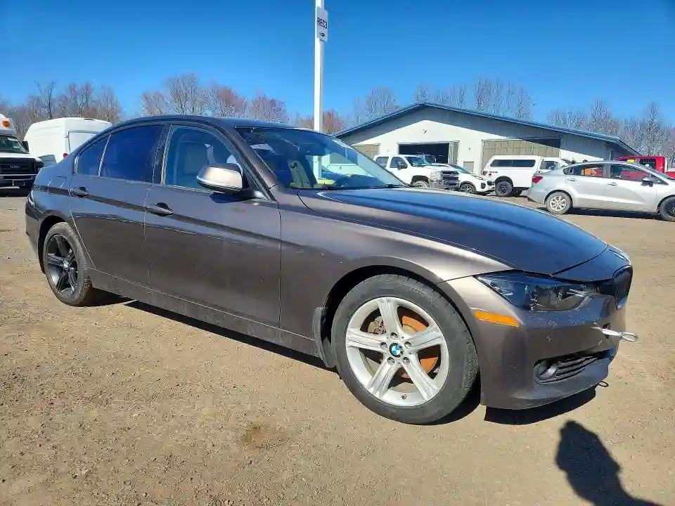 WBA3B5C51FF960555 2015 BMW 3 SERIES-3