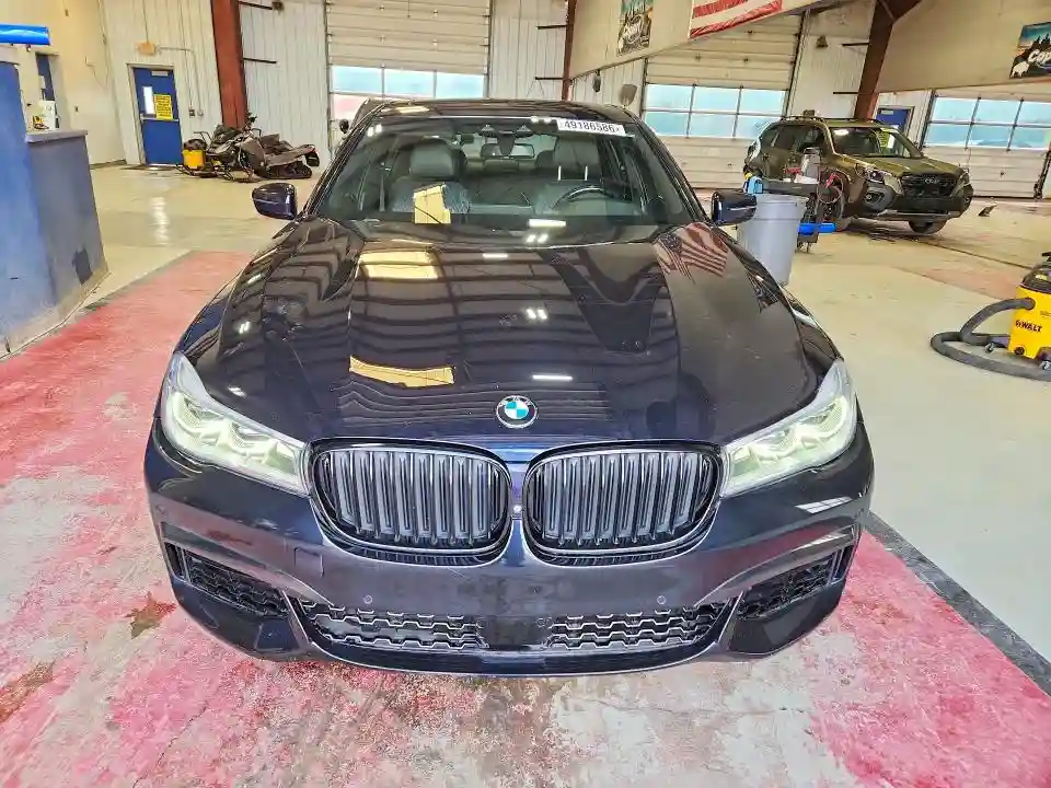 WBA7F2C58HG422064 2017 BMW 7 SERIES-4