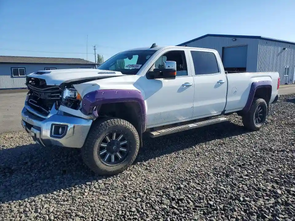 1GT12TEY7JF199285 2018 GMC SIERRA-0