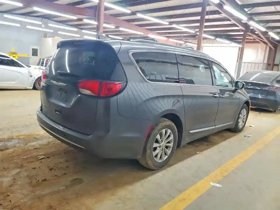 2C4RC1BG6HR734299 2017 CHRYSLER PACIFICA-2