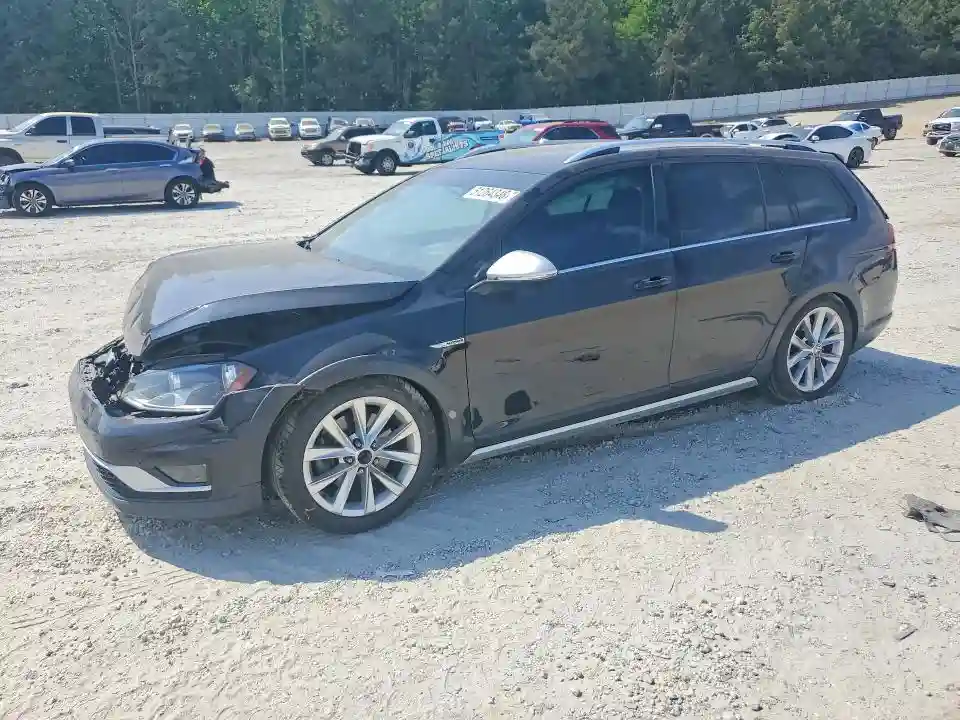 3VWH17AU4HM526745 2017 VOLKSWAGEN GOLF-0