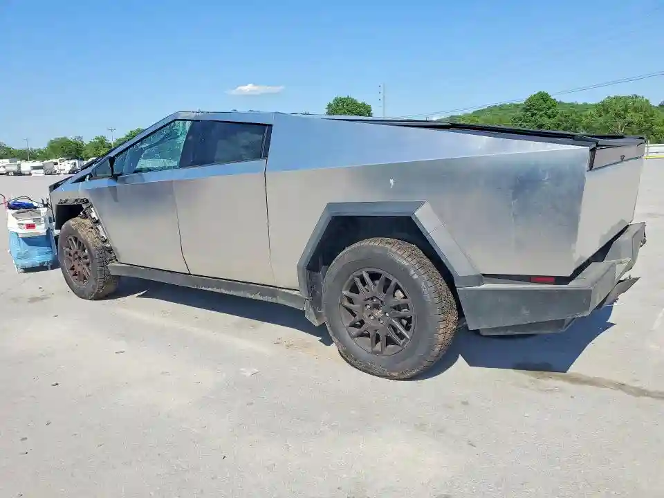 7G2CEHED8SA066593 2025 TESLA CYBERTRUCK-1