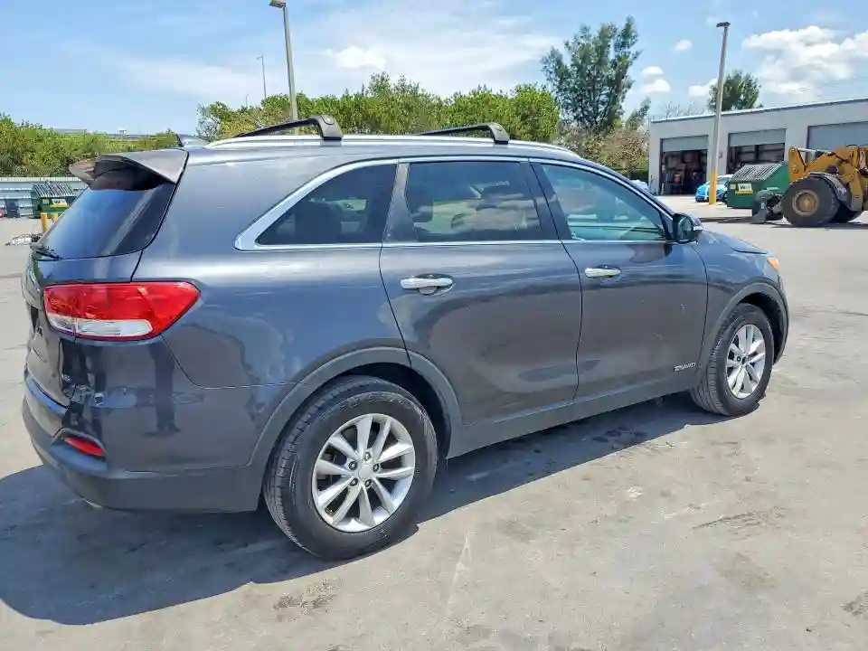 5XYPGDA52HG292350 2017 KIA SORENTO-2