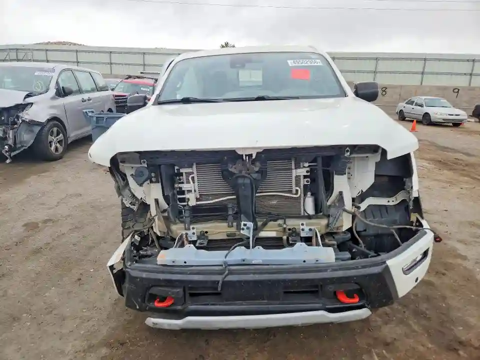 1N6AA1ED5PN103265 2023 NISSAN TITAN-4
