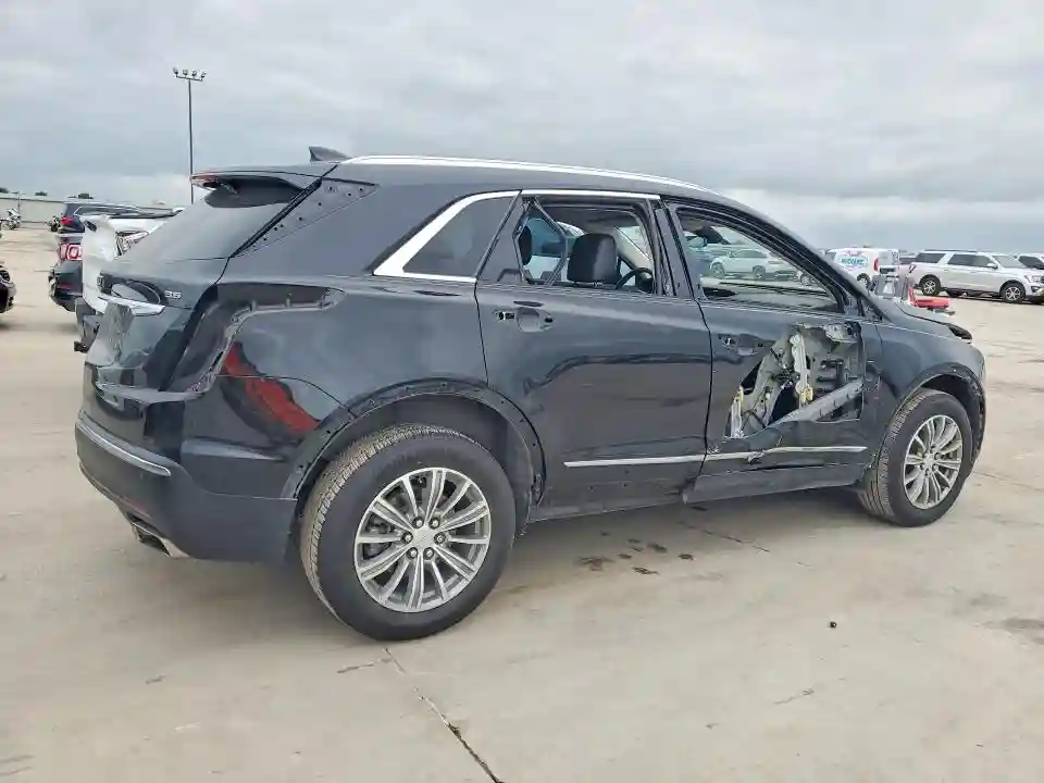 1GYKNCRS2JZ163255 2018 CADILLAC XT5-2