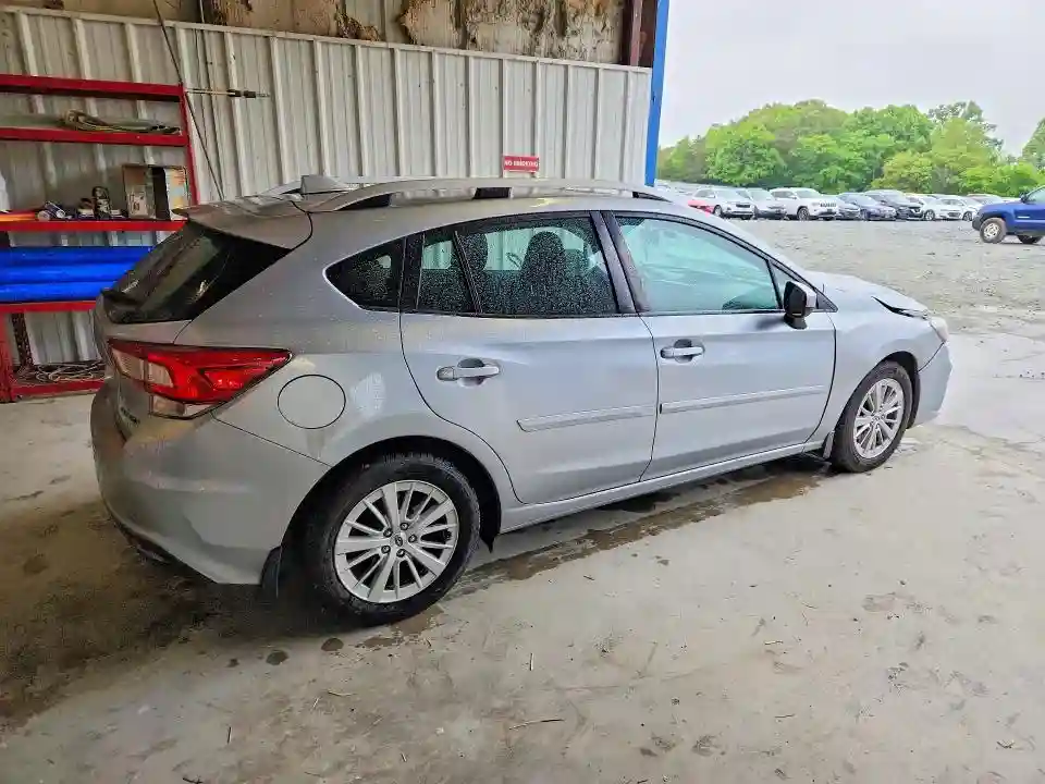 4S3GTAB63H3706158 2017 SUBARU IMPREZA-2