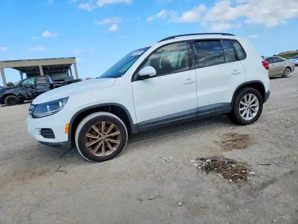 WVGAV7AX7HK046978 2017 VOLKSWAGEN TIGUAN-0