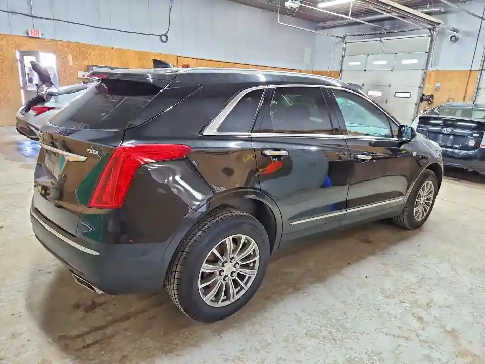 1GYKNDRS1HZ116539 2017 CADILLAC XT5-2