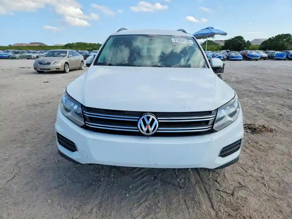 WVGAV7AX7HK046978 2017 VOLKSWAGEN TIGUAN-4