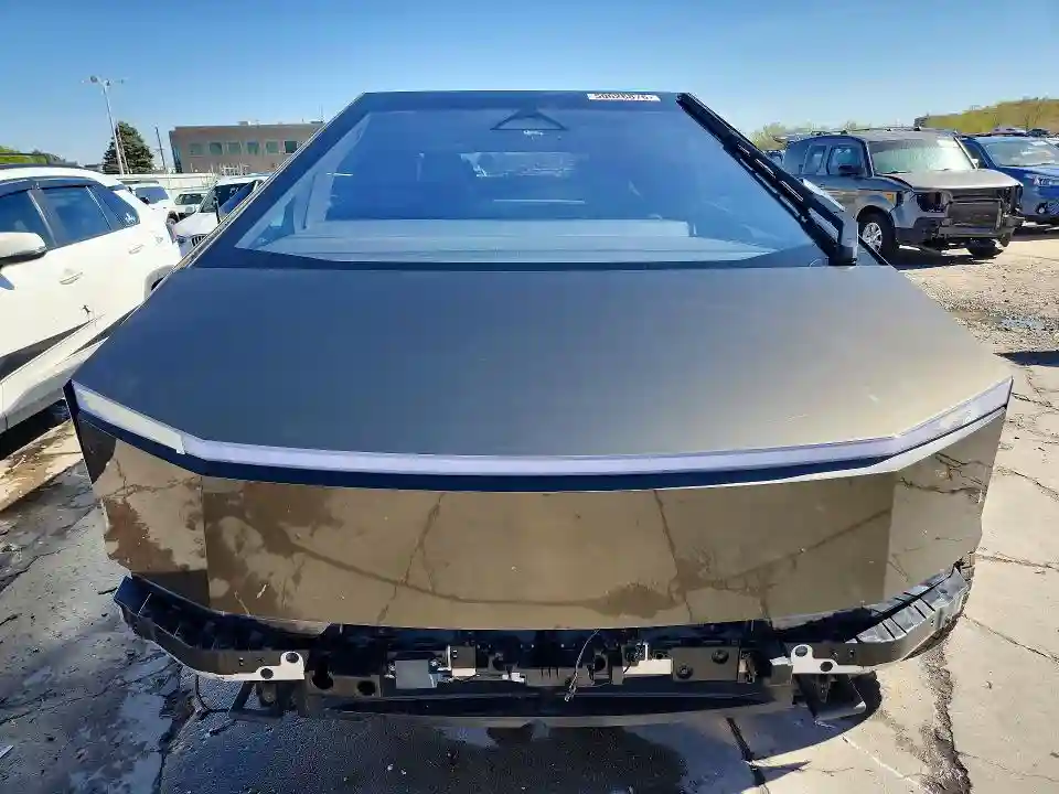 7G2CEHED2SA070803 2025 TESLA CYBERTRUCK-4