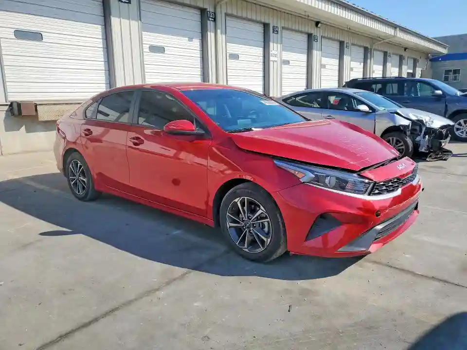 3KPF24AD1RE744403 2024 KIA FORTE LXS-3