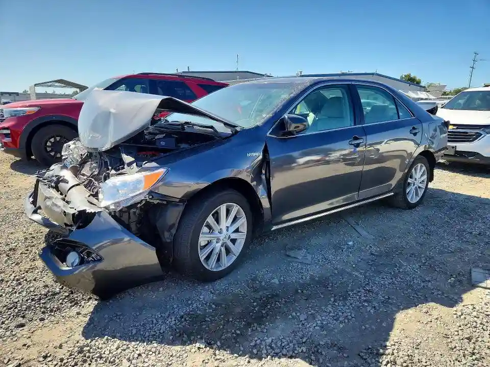 4T1BD1FK6EU100773 2014 TOYOTA CAMRY SOLA-0