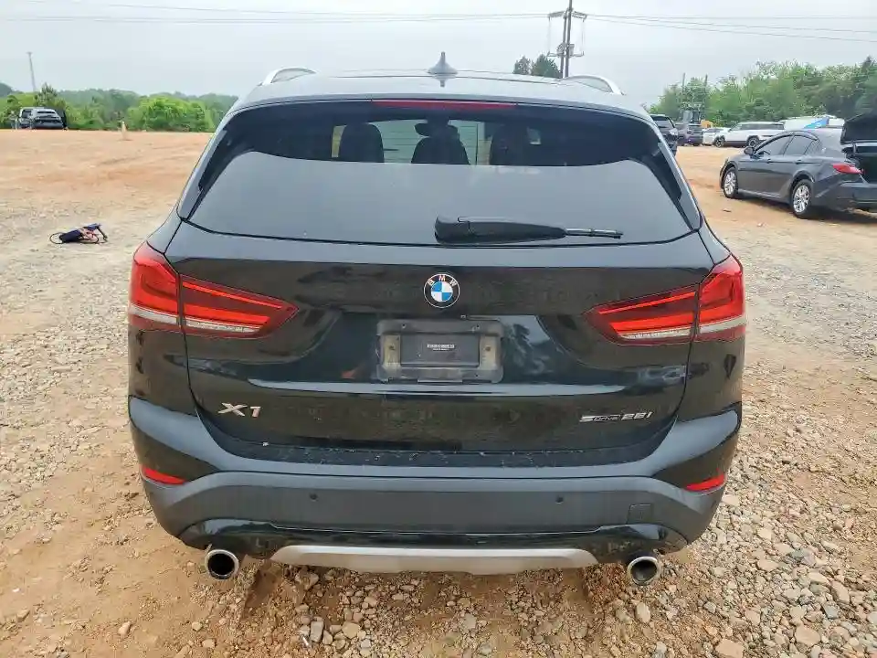 WBXJG7C07M5S50772 2021 BMW X1-5