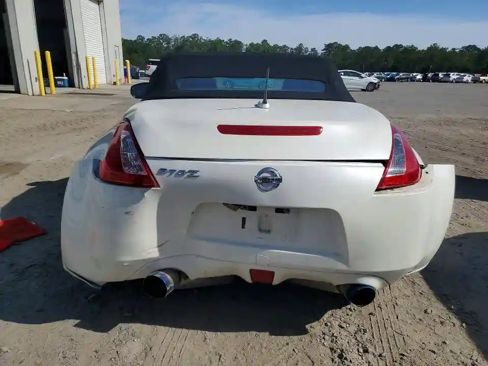 JN1AZ4FH3EM620715 2014 NISSAN 370Z-5