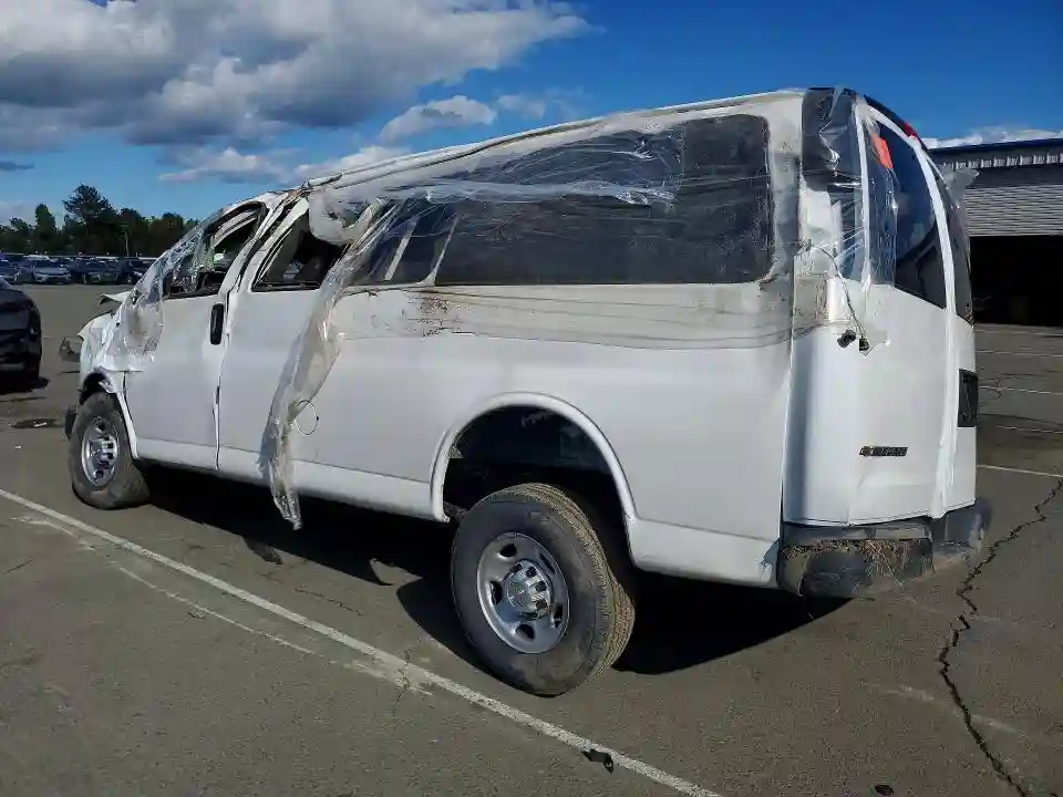 1GAWGEFP9S1263133 2025 CHEVROLET EXPRESS-1