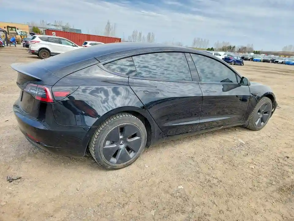 5YJ3E1EA2NF197008 2022 TESLA MODEL 3-2