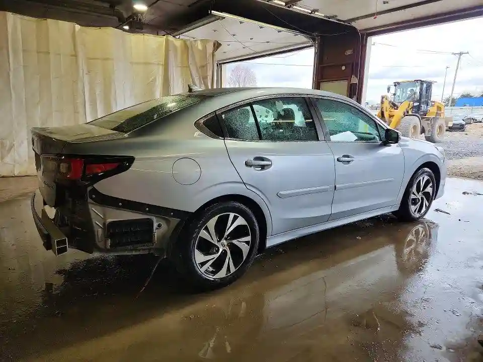 4S3BWAC6XN3011543 2022 SUBARU LEGACY-2