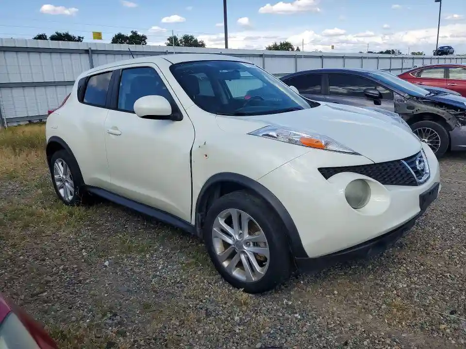 JN8AF5MV1BT015814 2011 NISSAN JUKE-3