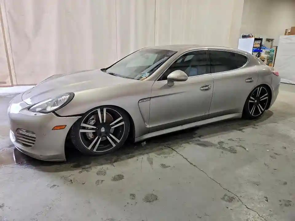 WP0AB2A70BL060349 2011 PORSCHE PANAMERA-0