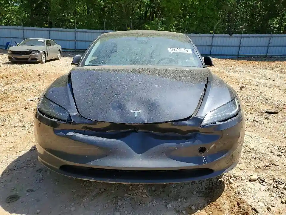 5YJ3E1EA9SF981004 2025 TESLA MODEL 3-4