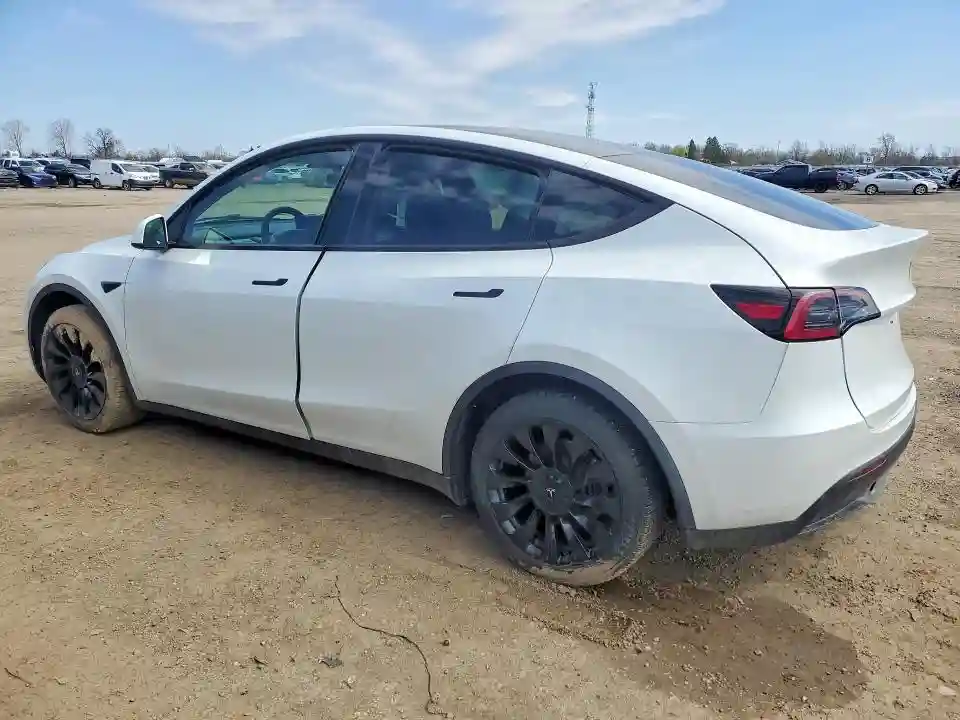 LRWYGDEE6PC110034 2023 TESLA MODEL Y 75-1