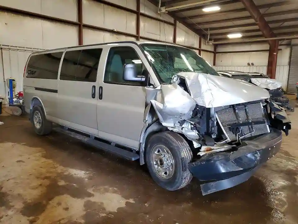 1GCWGBFF9H1298387 2017 CHEVROLET EXPRESS-3