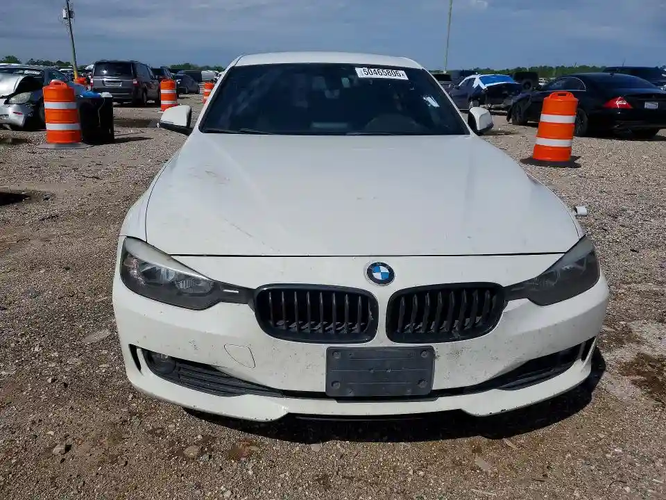 WBA3B1C5XFK139812 2015 BMW 3 SERIES-4